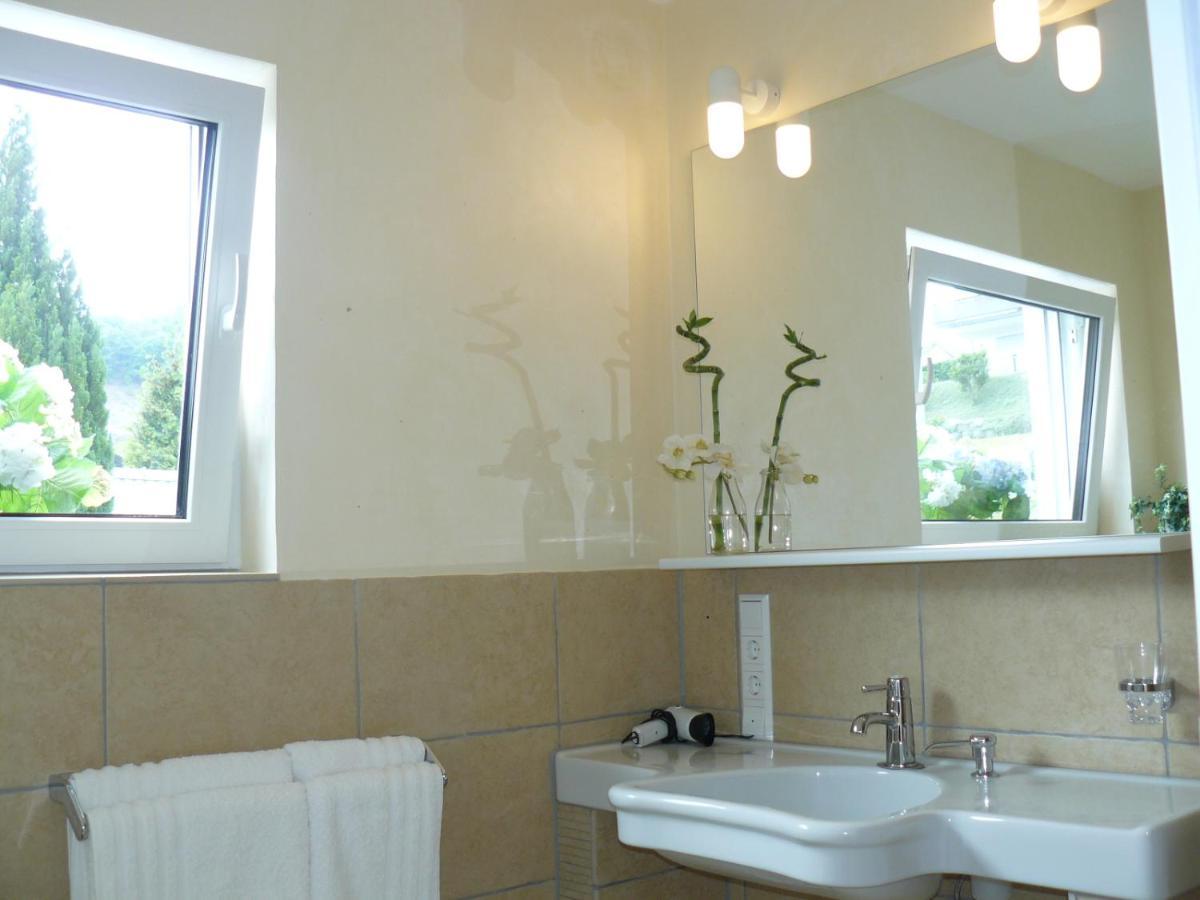 Gaestehaus Ina-Maria, Apartments Obernhof Экстерьер фото