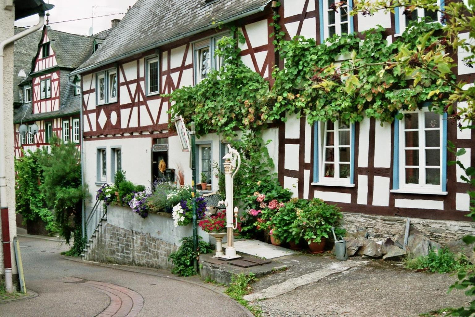 Gaestehaus Ina-Maria, Apartments Obernhof Экстерьер фото
