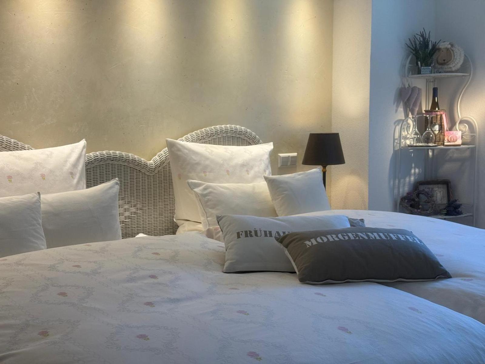Gaestehaus Ina-Maria, Apartments Obernhof Экстерьер фото